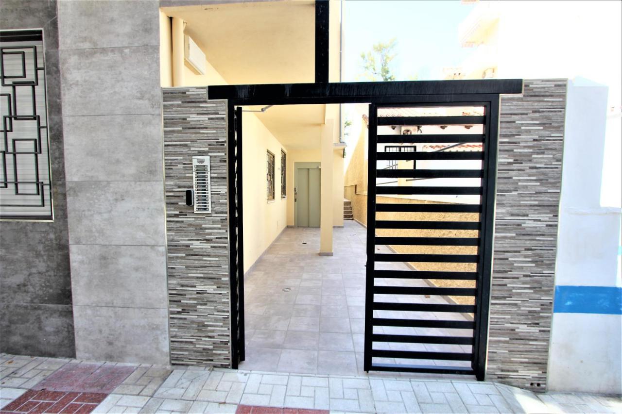 Ferienwohnung La Carihuela Los Nidos Torremolinos Exterior foto